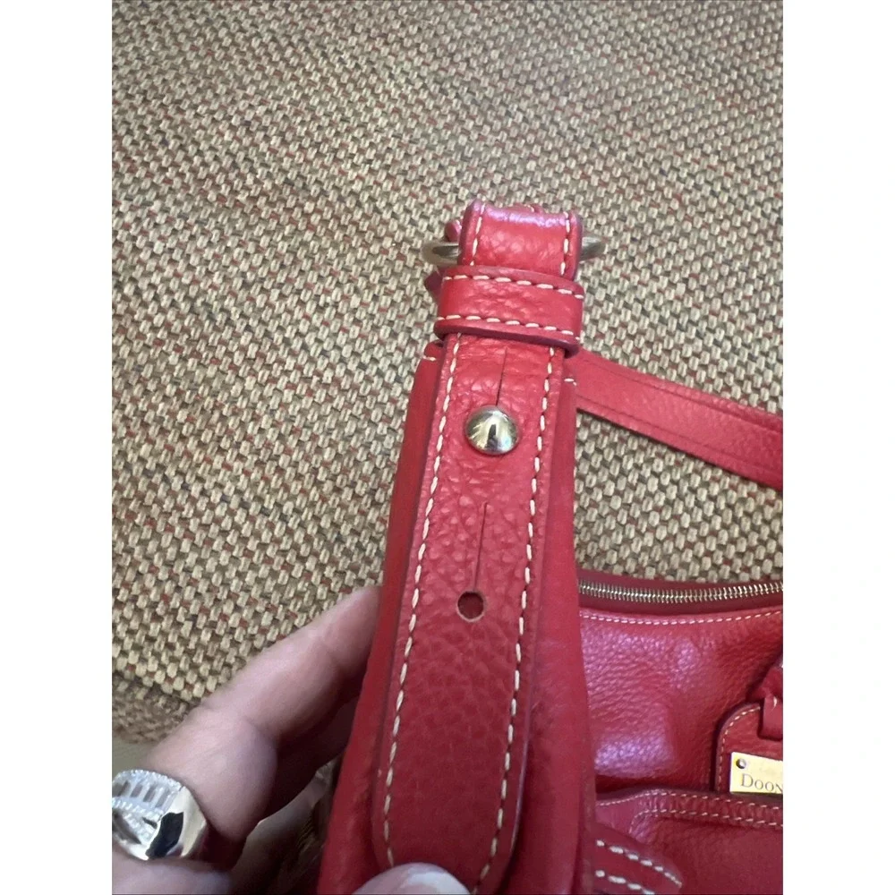Vtg Dooney & Bourke Red Red Purse Collins Bag Very NICE Shoulder 100% Leather